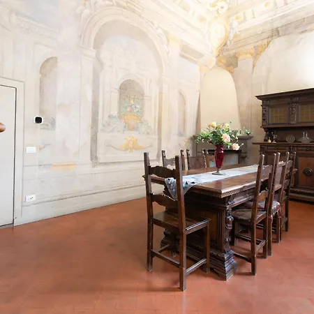 Santo Spirito Frescoed 6 Sleeps Florence