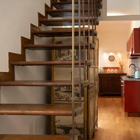 Apartment Santo Spirito Frescoed 6 Sleeps Florence