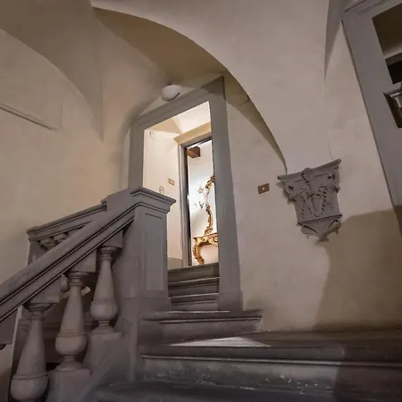 Διαμέρισμα Santo Spirito Frescoed 6 Sleeps *